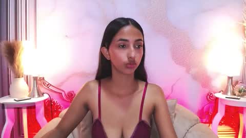 Snapshot of sweetylally chatting on 09-15-25, 12:05 LAURA online show from 09-15-25, 12:05