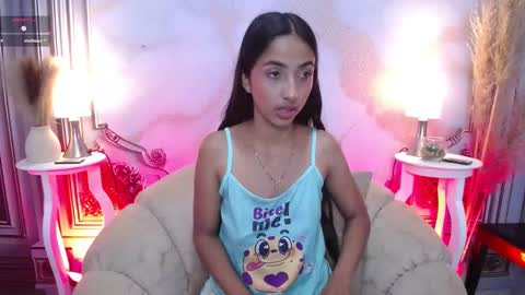 Snapshot of sweetylally chatting on 10-08-25, 12:03 LAURA online show from 10-08-25, 12:03
