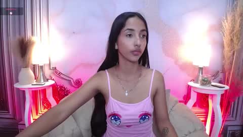 Snapshot of sweetylally chatting on 10-09-25, 12:03 LAURA online show from 10-09-25, 12:03