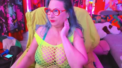 Lisa online show from 03-08-25, 03:24