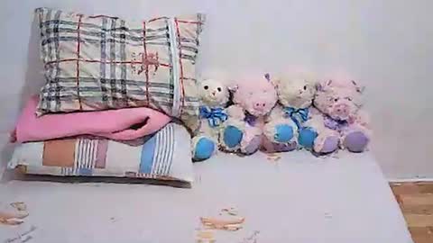 Snapshot of sweetyummygirl chatting on 04-27-26, 05:27 Sweetyummygirl online show from 04-27-26, 05:27