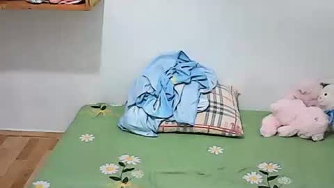 Snapshot of sweetyummygirl chatting on 05-21-26, 05:03 Sweetyummygirl online show from 05-21-26, 05:03