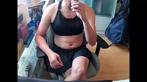 Snapshot of swimsuitloves chatting on 11-02-25, 01:08 swimsuitloves online show from 11-02-25, 01:08