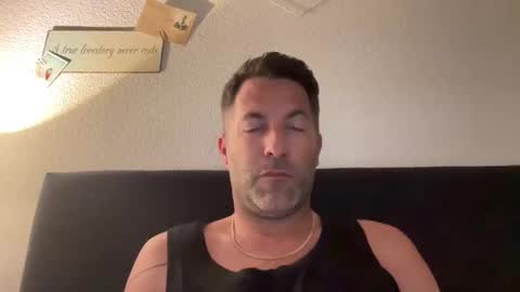 Snapshot of swizzmen1984 chatting on 05-31-26, 02:02 Luca and Kira online show from 05-31-26, 02:02