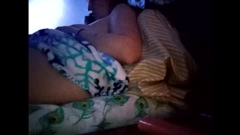 Snapshot of swollenclitneedsdad chatting on 11-21-25, 04:22 swollenclitneedsdad online show from 11-21-25, 04:22