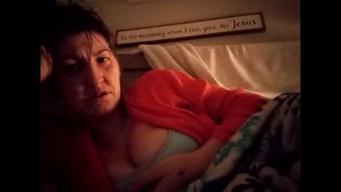 Snapshot of swollenclitneedsdad chatting on 12-17-25, 03:01 swollenclitneedsdad online show from 12-17-25, 03:01