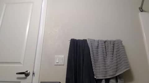 swollenhelmenthead online show from 12-28-24, 09:19