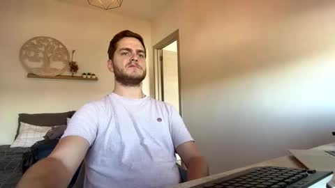 syl092 online show from 04-22-26, 01:01