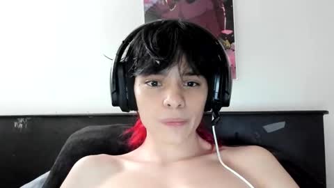 Snapshot of sylasfrost chatting on 12-20-25, 10:28 sylasfrost online show from 12-20-25, 10:28