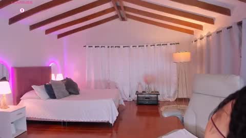 sylvana online show from 10-24-25, 04:42