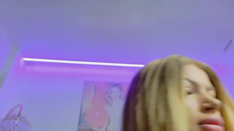 Snapshot of sylvereyesz chatting on 04-28-26, 07:30 Silver online show from 04-28-26, 07:30