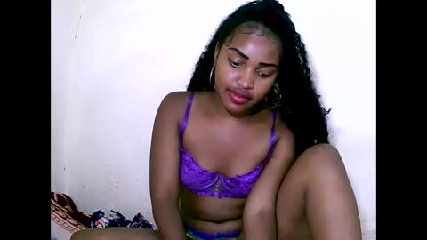 sylviasexy27 online show from 01-01-25, 05:33