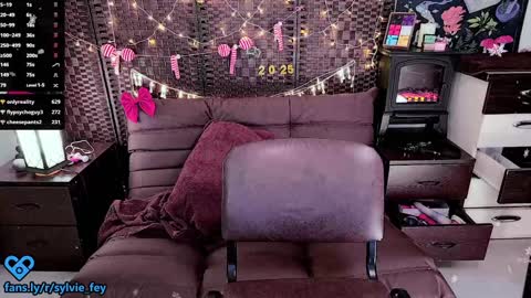 Sylvie online show from 01-04-25, 03:40