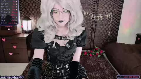 Sylvie online show from 02-23-25, 10:09