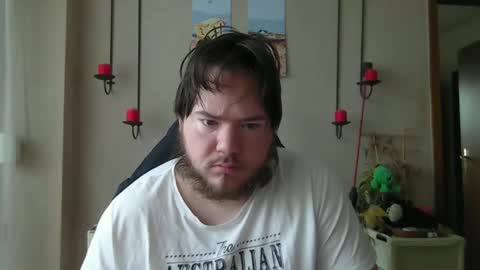 Snapshot of sympon1e chatting on 11-25-25, 10:48 sympon1e online show from 11-25-25, 10:48