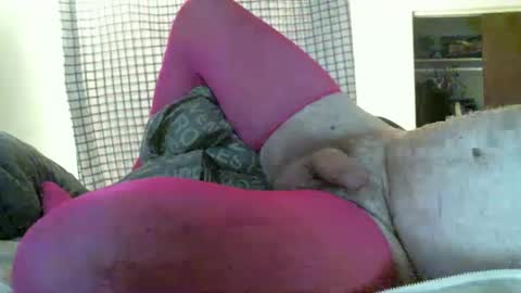 Snapshot of syngor chatting on 09-13-25, 01:05 syngor online show from 09-13-25, 01:05