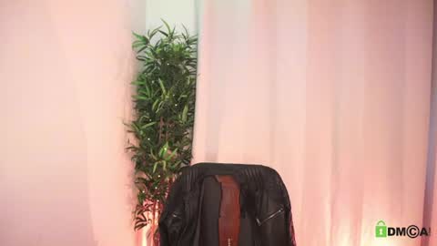 Snapshot of t0ny_wylie chatting on 07-27-26, 11:39 t0ny_wylie online show from 07-27-26, 11:39