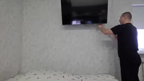 Snapshot of t30t chatting on 12-15-25, 06:06 Den online show from 12-15-25, 06:06