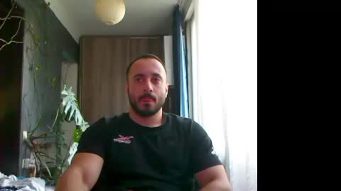 Huracane online show from 04-27-26, 03:43