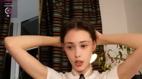 Heeey im Helena3 -- fav555100333 -- pvts only premium and after my public show 3 online show from 10-27-25, 01:37