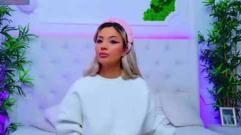 Snapshot of taahiraarabian chatting on 10-01-25, 12:33 Arianna online show from 10-01-25, 12:33