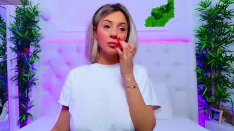 Arianna online show from 11-10-25, 03:00