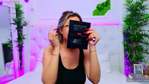 Arianna online show from 11-20-25, 01:55