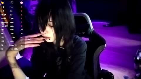 Lina online show from 04-23-26, 03:25