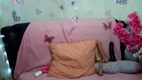 Snapshot of tahira_1 chatting on 04-05-26, 07:38 3 online show from 04-05-26, 07:38