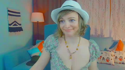 Mia online show from 12-09-24, 12:40