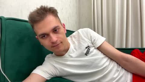 Snapshot of tai_fun chatting on 05-23-26, 06:07 Alex online show from 05-23-26, 06:07