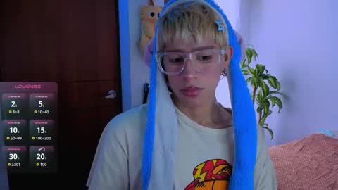 taichi online show from 12-15-25, 04:00