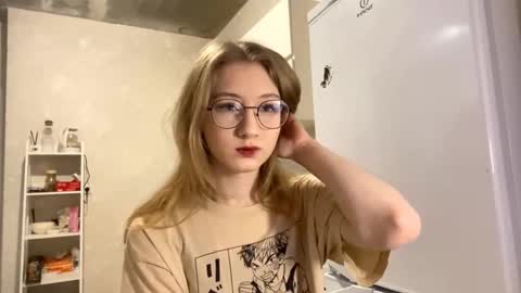 Snapshot of tainastoa chatting on 12-05-25, 03:09 Tessa online show from 12-05-25, 03:09