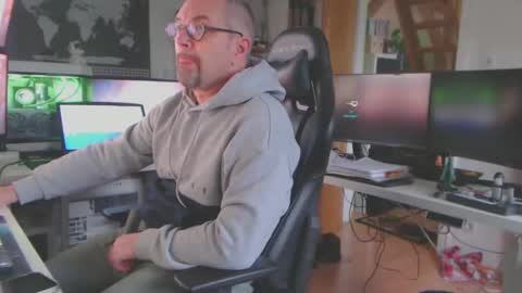 Oliver online show from 01-05-25, 12:53