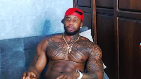 Tairon Tucke online show from 12-25-24, 02:25