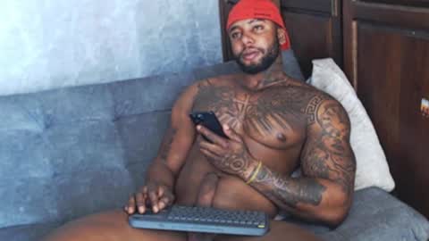 Tairon Tucke online show from 01-30-25, 02:25