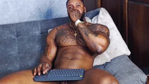 Tairon Tucke online show from 02-03-25, 06:24