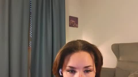 Lizzy online show from 04-23-26, 05:41