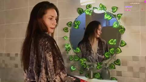 Snapshot of taissa_farmiga chatting on 07-24-26, 04:16 Lizzy online show from 07-24-26, 04:16