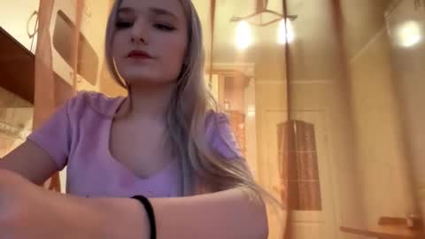 Snapshot of taitebinner chatting on 02-01-26, 01:42 Mia online show from 02-01-26, 01:42