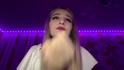 Snapshot of taitebinner chatting on 02-03-26, 02:22 Mia online show from 02-03-26, 02:22