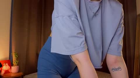 im Lally online show from 09-24-25, 03:43