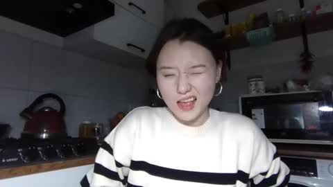 Snapshot of tajuanadelfelder chatting on 12-01-25, 02:44 Lily online show from 12-01-25, 02:44