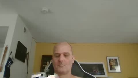 takerlover436295 online show from 12-01-25, 07:41