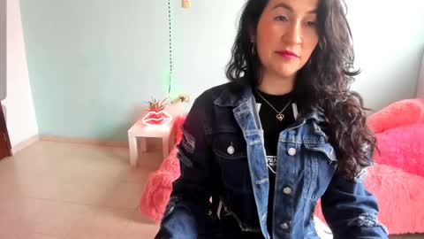 Talia  mia online show from 06-05-26, 02:45
