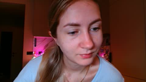  Kira  online show from 01-08-26, 06:16