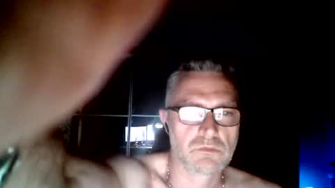 Snapshot of tallguyin chatting on 06-20-26, 11:40 tallguyin online show from 06-20-26, 11:40
