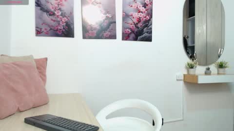 Hi im sara online show from 03-14-26, 12:54