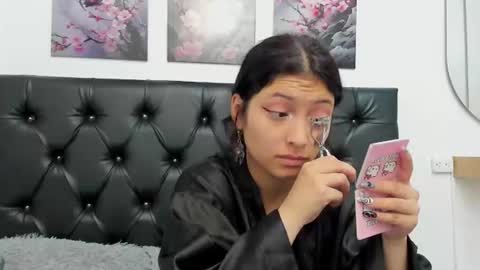 Hi im sara online show from 06-27-26, 01:06