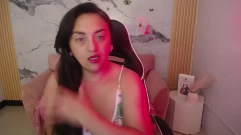 Snapshot of tamara_ch1 chatting on 11-06-25, 03:29 tamara_ch1 online show from 11-06-25, 03:29